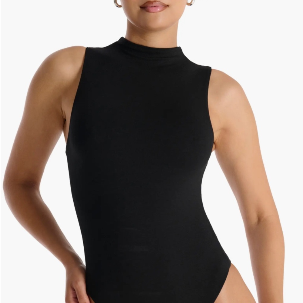 The Naked Wardrobe Sleeveless Bodysuit